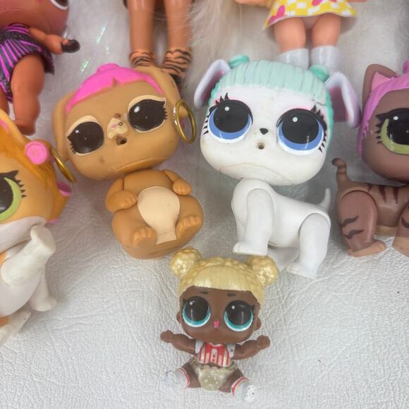 LOL Surprise Dolls and Pets Variety Lot of 26 MGA OMG - Picture 2 of 10